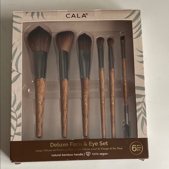 CALA Deluxe Face & Eye Brush Set - Picture 1 of 6